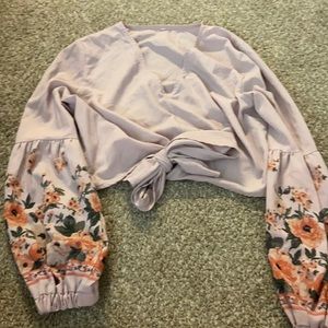 Long sleeves cropped shirt